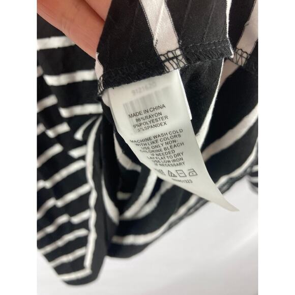 Vince Camuto Puff Shoulder Knit Stripe Top Size medium - Picture 5 of 6